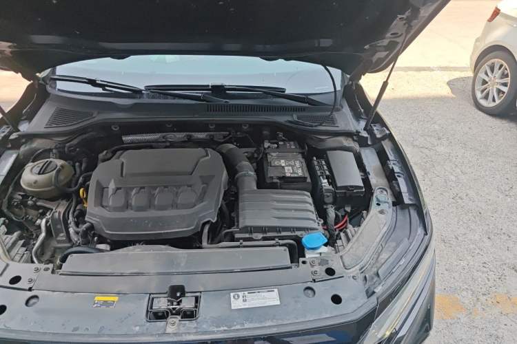 Used Volkswagen Passat 2025 Outstanding Model 380TSI Starry Dragon Edition Engine Bay Left