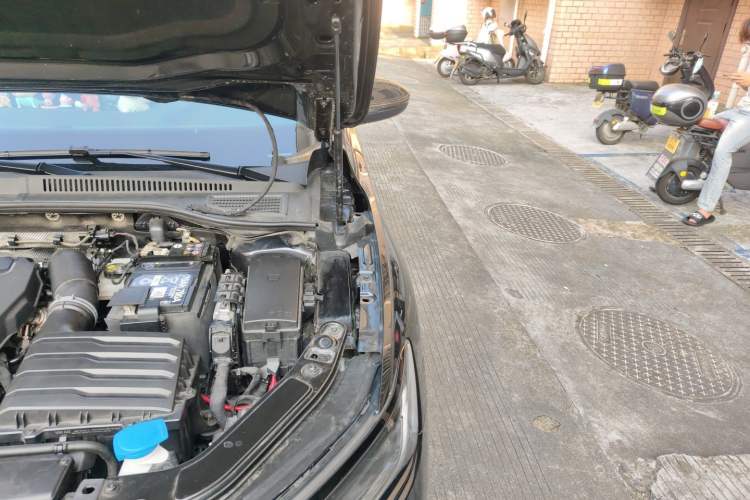 Used Volkswagen Passat 2025 Outstanding Model 380TSI Starry Dragon Edition Engine Bay Left
