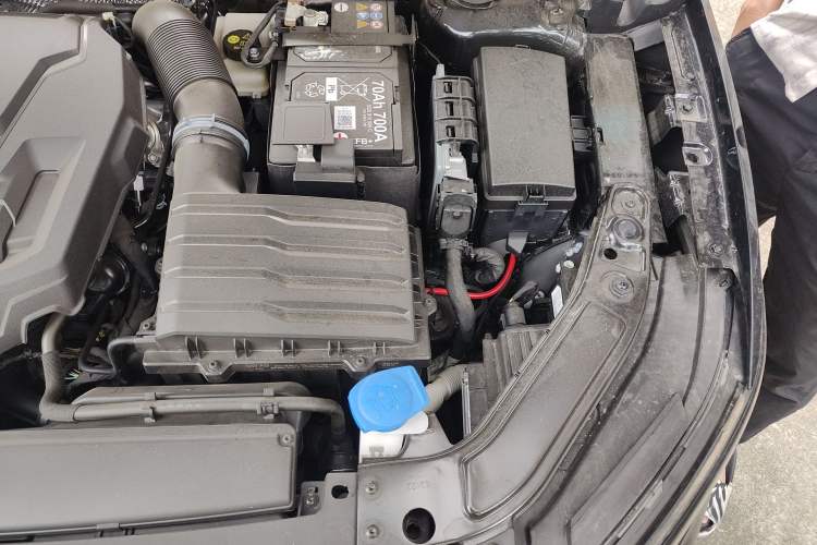 Used Volkswagen Passat 2025 Outstanding Model 380TSI Starry Dragon Edition Engine Bay Left