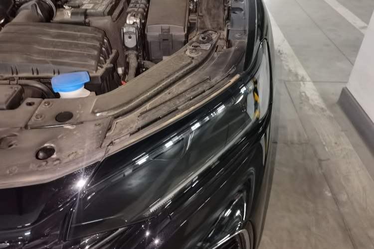 Used Volkswagen Passat 2025 Outstanding Model 330TSI Starry Elite Edition Engine Bay Left