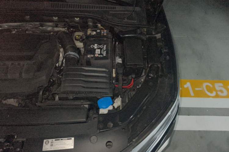 Used Volkswagen Passat 2025 Premium Version 380TSI Dragon Edition Engine Bay Left