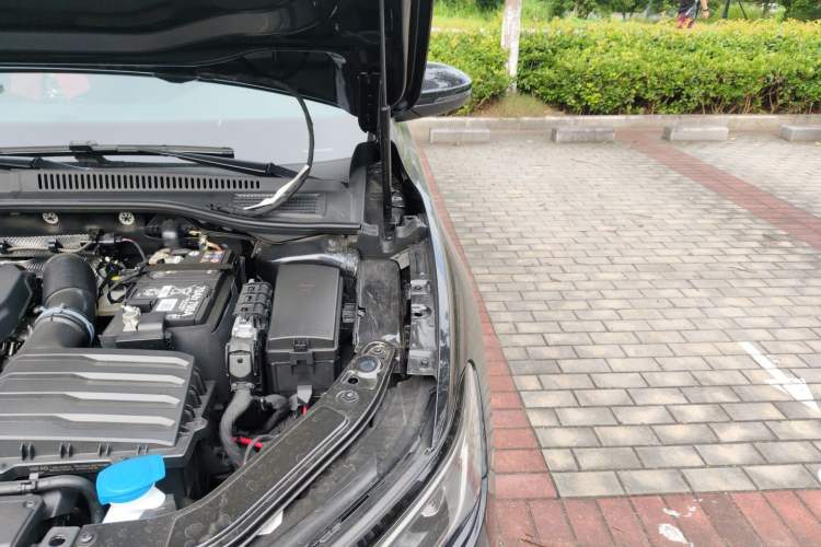 Used Volkswagen Passat 2025 Outstanding Model 380TSI Starry Dragon Glorious Edition Engine Bay Left