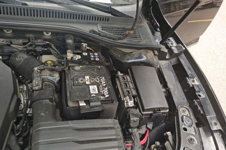 Used Volkswagen Passat 2025 Outstanding Model 330TSI Elite Edition Engine Bay Left