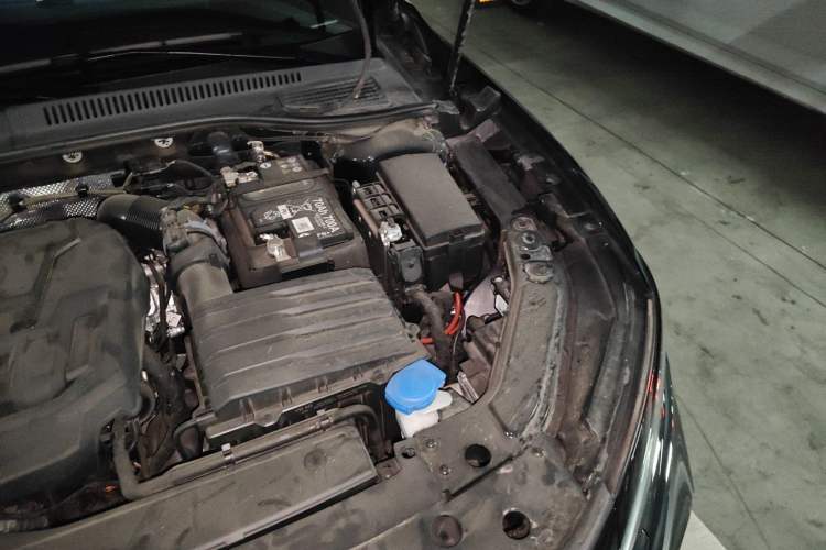 Used Volkswagen Passat 2025 Outstanding Model 330TSI Starry Elite Edition Engine Bay Left