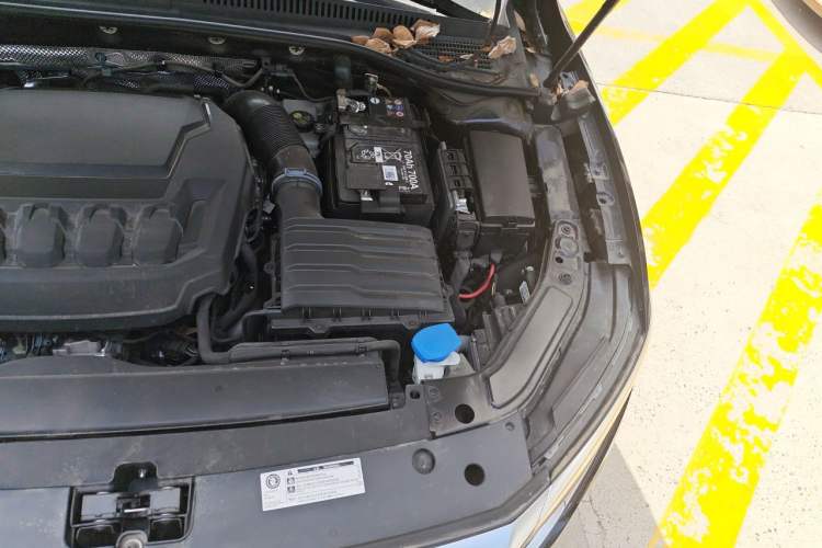 Used Volkswagen Passat 2025 Premium Version 380TSI Dragon Edition Engine Bay Left
