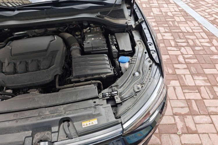 Used Volkswagen Passat 2025 Pro 380TSI Starry Dragon Edition Engine Bay Left