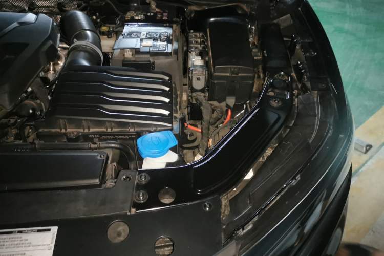 Used Volkswagen Passat 2025 Outstanding Model 380TSI Dragon Glory Edition Engine Bay Left
