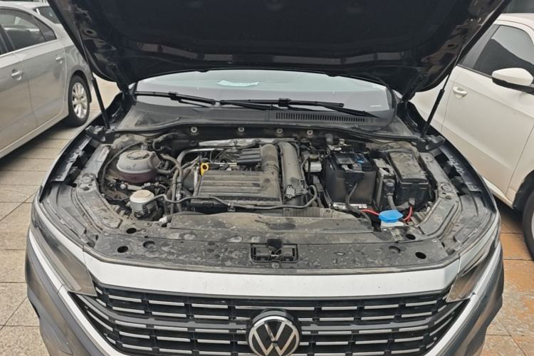 Used Volkswagen Passat 2025 Outstanding Model 280TSI Business Edition Engine Bay