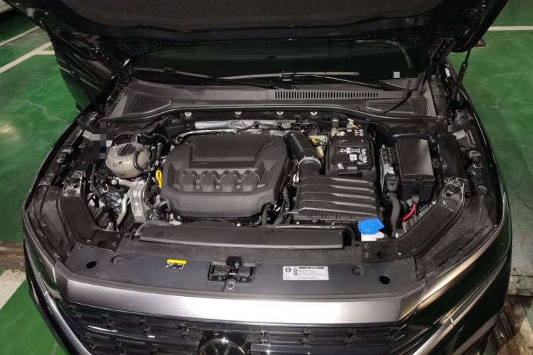 Used Volkswagen Passat 2025 Premium Version 380TSI Dragon Edition Engine Bay