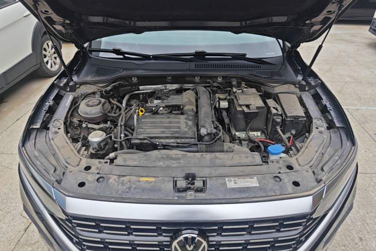 Used Volkswagen Passat 2025 Outstanding Model 280TSI Business Edition Engine Bay
