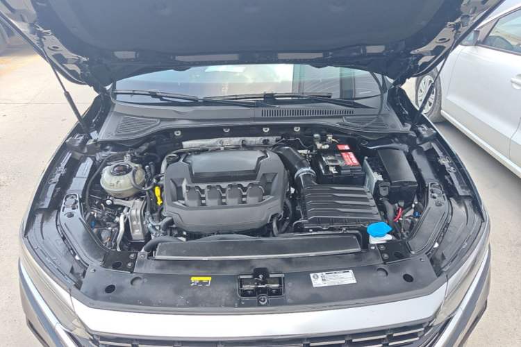 Used Volkswagen Passat 2025 Outstanding Model 380TSI Dragon Glory Edition Engine Bay