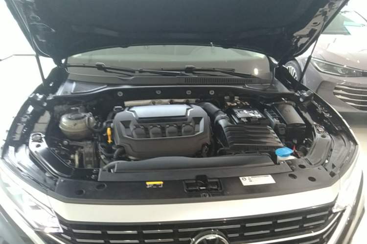 Used Volkswagen Passat 2025 Outstanding Model 380TSI Dragon Glory Edition Engine Bay
