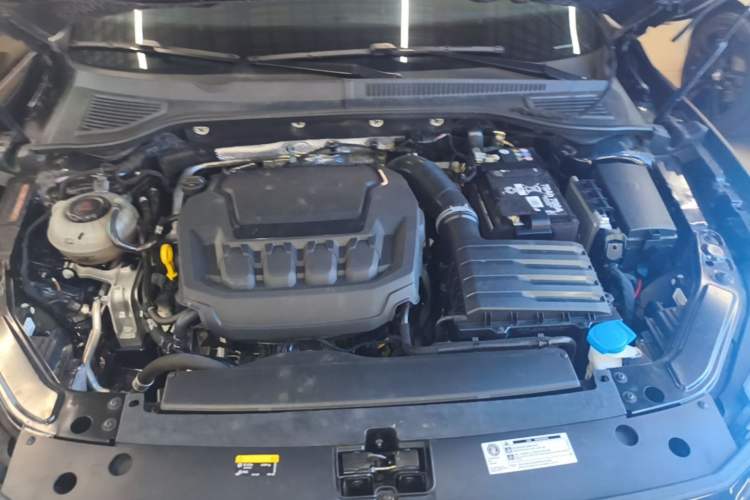 Used Volkswagen Passat 2025 Outstanding Model 380TSI Starry Dragon Edition Engine Bay