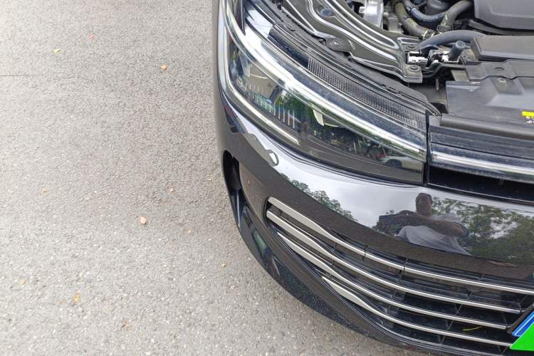 Used Volkswagen Passat 2025 Pro 380TSI Dragon Glory Edition Engine Bay Right