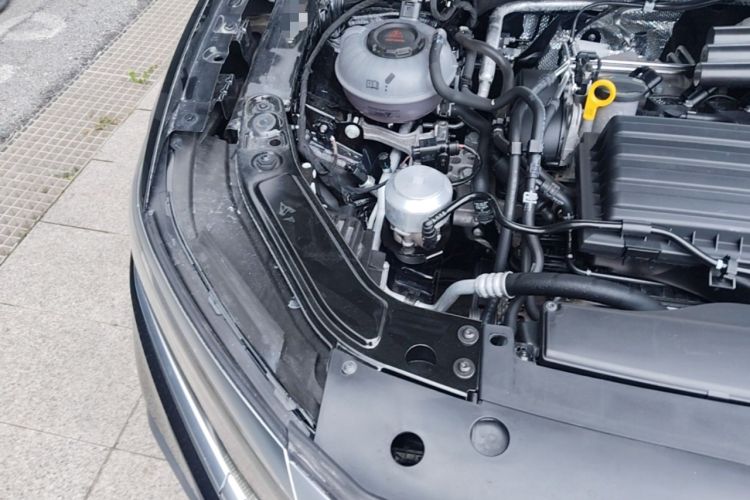 Used Volkswagen Passat 2025 Outstanding Model 280TSI Business Edition Engine Bay Right