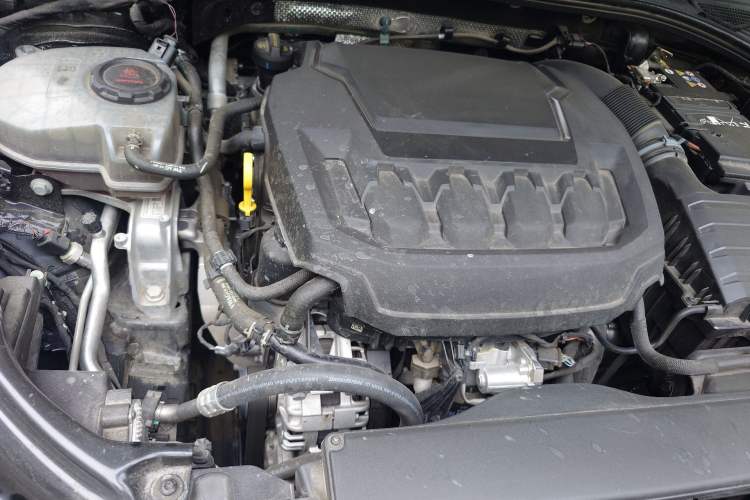 Used Volkswagen Passat 2025 Pro 380TSI Starry Dragon Edition Engine Bay Right