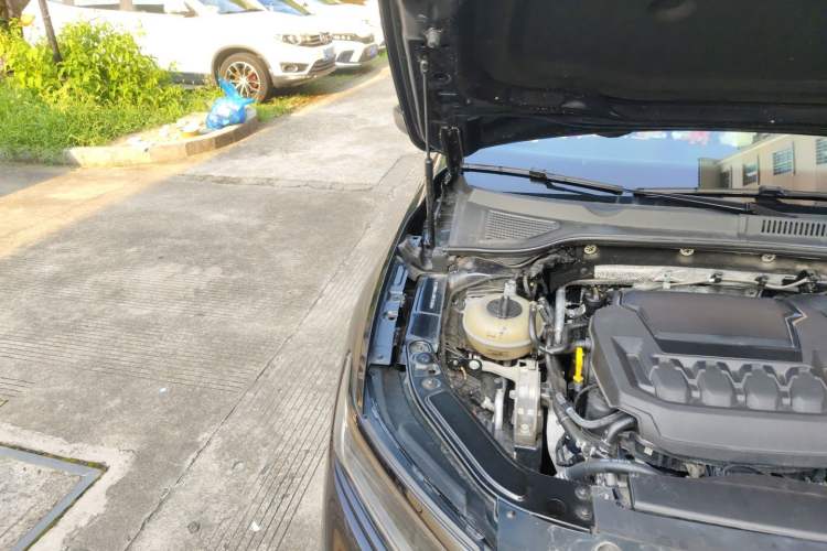 Used Volkswagen Passat 2025 Outstanding Model 380TSI Starry Dragon Edition Engine Bay Right