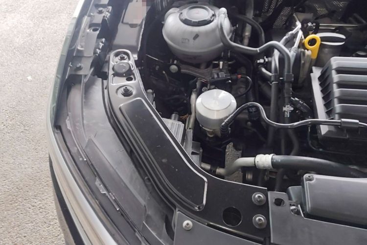 Used Volkswagen Passat 2025 Outstanding Model 280TSI Business Edition Engine Bay Right