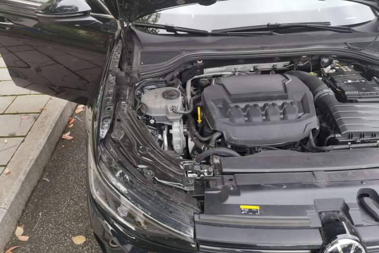 Used Volkswagen Passat 2025 Pro 380TSI Dragon Glory Edition Engine Bay Right