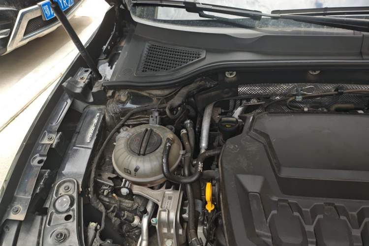 Used Volkswagen Passat 2025 Outstanding Model 330TSI Elite Edition Engine Bay Right