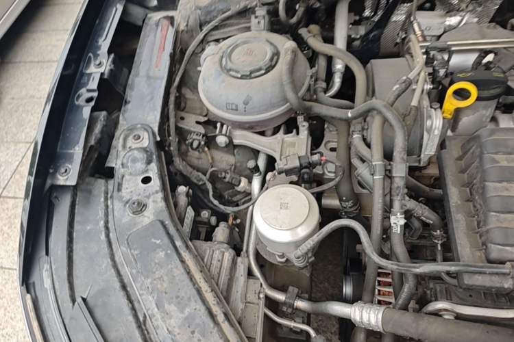Used Volkswagen Passat 2025 Outstanding Model 280TSI Business Edition Engine Bay Right