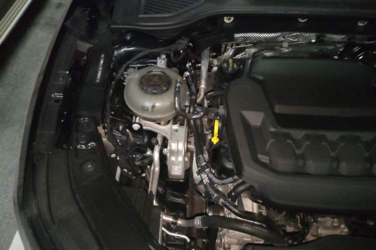 Used Volkswagen Passat 2025 Premium Version 380TSI Dragon Edition Engine Bay Right