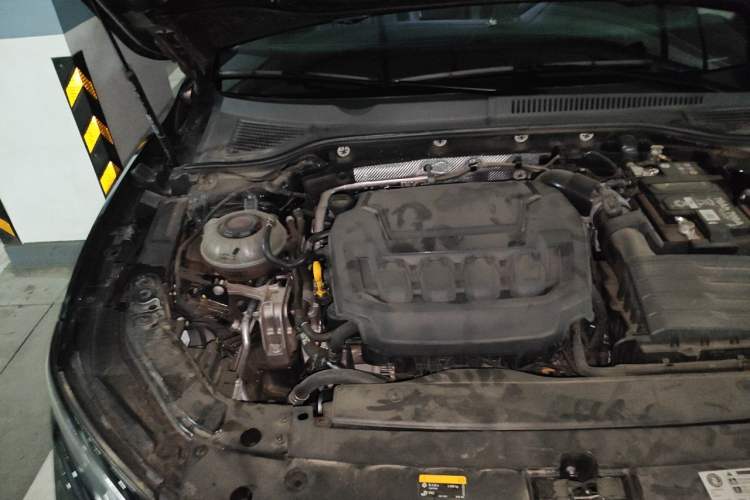 Used Volkswagen Passat 2025 Outstanding Model 330TSI Starry Elite Edition Engine Bay Right