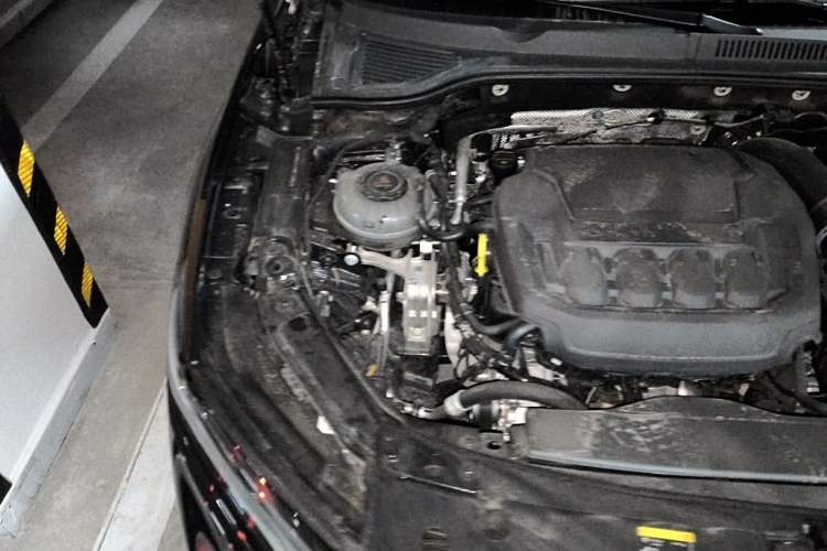 Used Volkswagen Passat 2025 Outstanding Model 380TSI Starry Dragon Glorious Edition Engine Bay Right