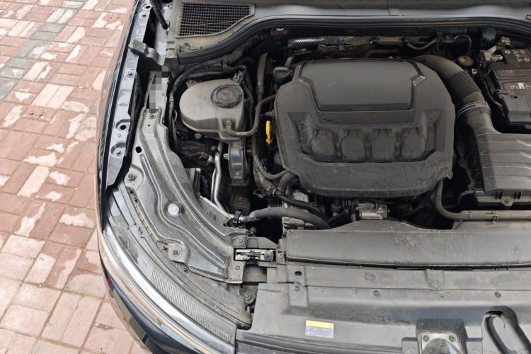 Used Volkswagen Passat 2025 Pro 380TSI Starry Dragon Edition Engine Bay Right