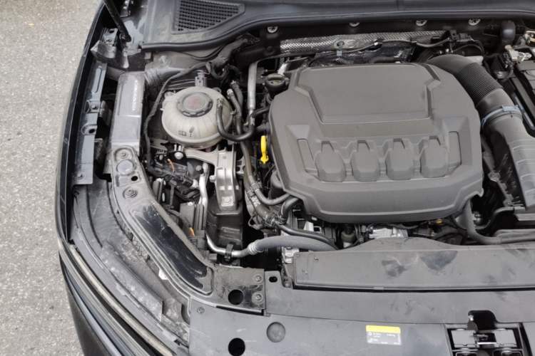 Used Volkswagen Passat 2025 Outstanding Model 380TSI Starry Dragon Glorious Edition Engine Bay Right