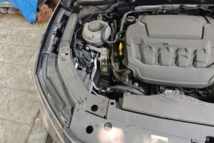 Used Volkswagen Passat 2025 Outstanding Model 330TSI Starry Elite Edition Engine Bay Right