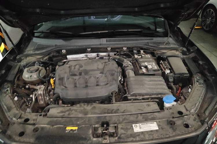 Used Volkswagen Passat 2025 Outstanding Model 330TSI Starry Elite Edition Engine Bay