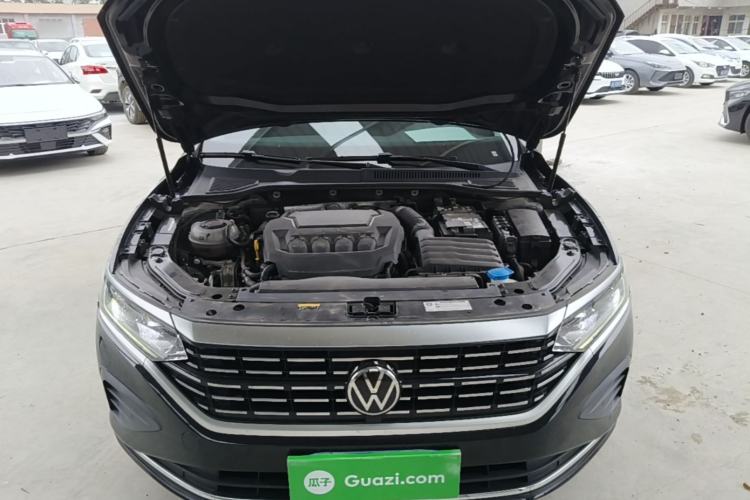 Used Volkswagen Passat 2025 Premium Version 380TSI Dragon Edition Engine Bay