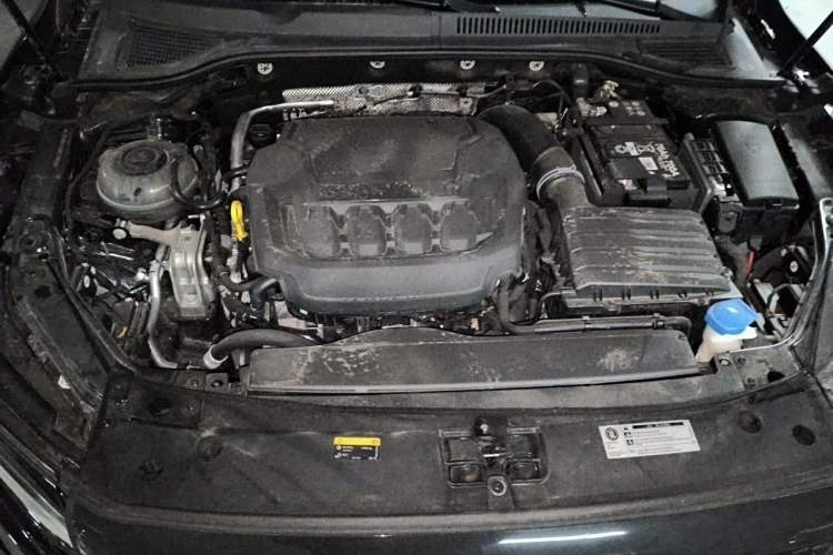 Used Volkswagen Passat 2025 Outstanding Model 380TSI Starry Dragon Glorious Edition Engine Bay