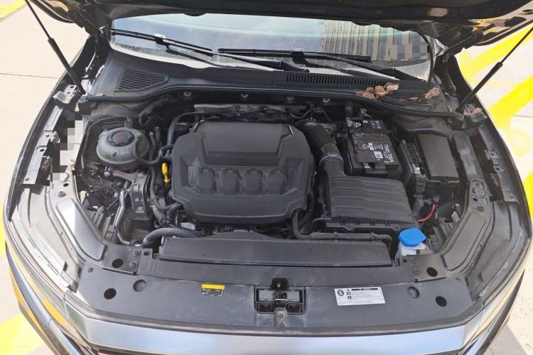 Used Volkswagen Passat 2025 Premium Version 380TSI Dragon Edition Engine Bay