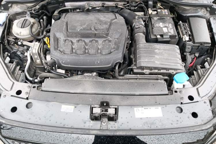 Used Volkswagen Passat 2025 Outstanding Model 330TSI Starry Elite Edition Engine Bay