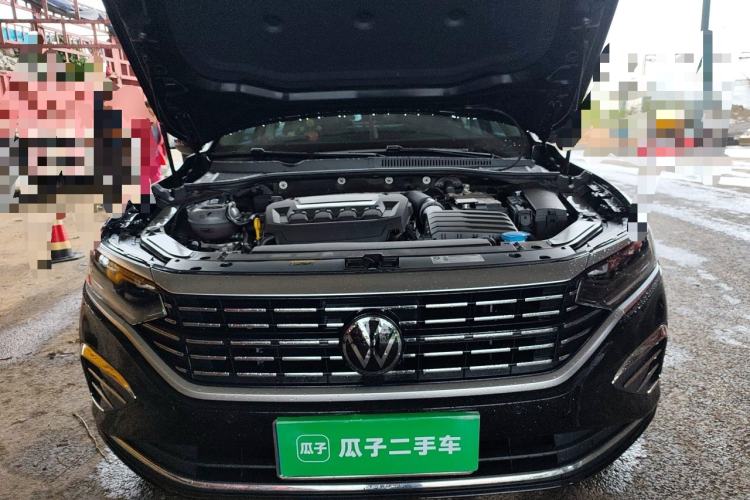 Used Volkswagen Passat 2025 Premium Version 380TSI Dragon Edition Engine Bay