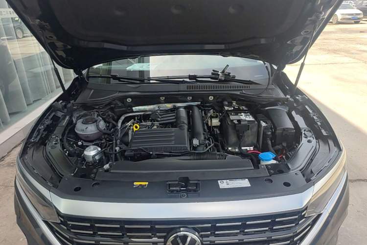 Used Volkswagen Passat 2025 Outstanding Model 280TSI Business Edition Engine Bay