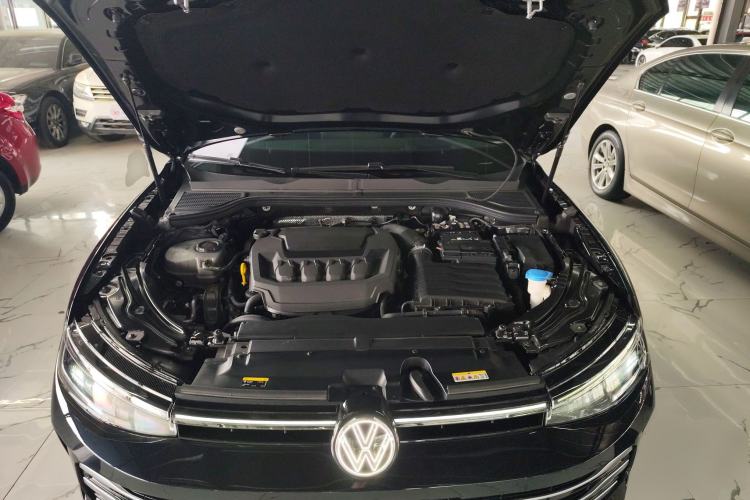 Used Volkswagen Passat 2025 Pro 380TSI Dragon Glory Edition Engine Bay