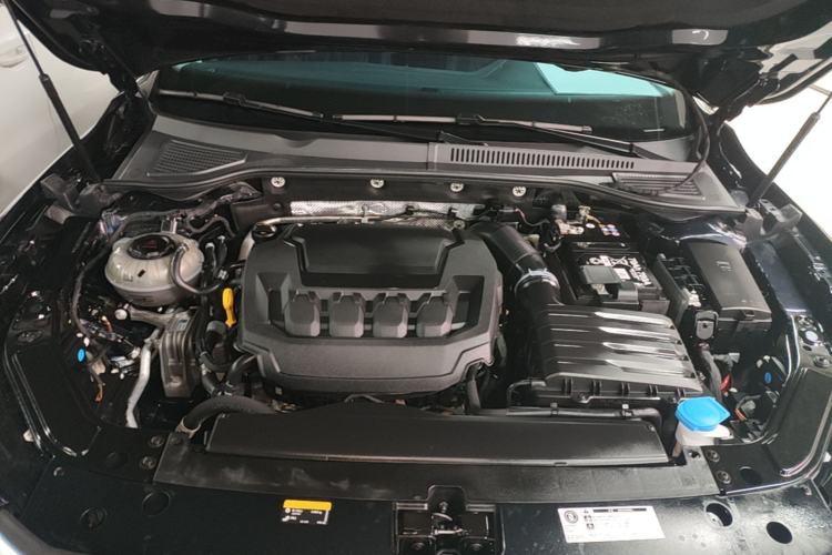 Used Volkswagen Passat 2025 Outstanding Model 380TSI Dragon Glory Edition Engine Bay