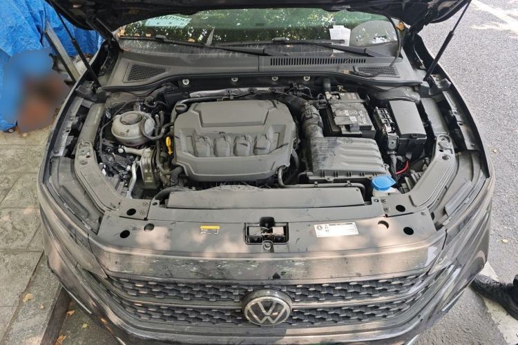 Used Volkswagen Passat 2025 Outstanding Model 330TSI Starry Elite Edition Engine Bay