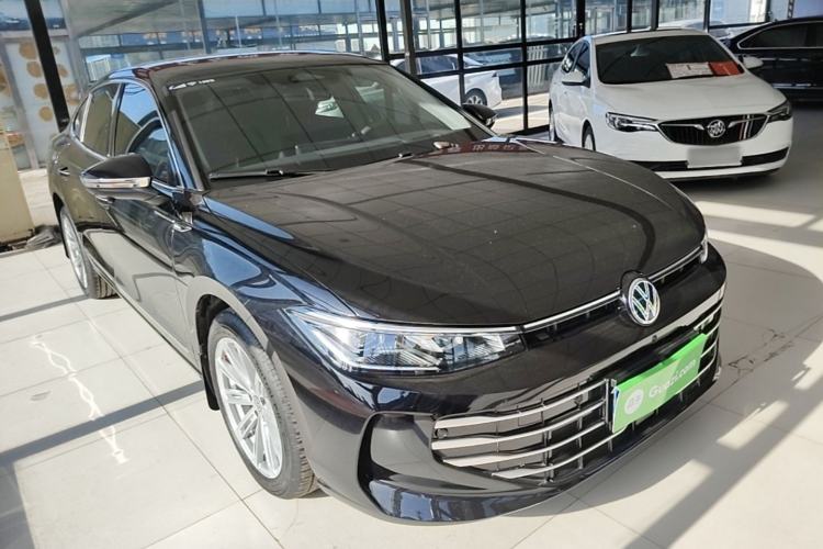 Used Volkswagen Passat 2025 Pro 380TSI Dragon Glory Edition Exterior 1