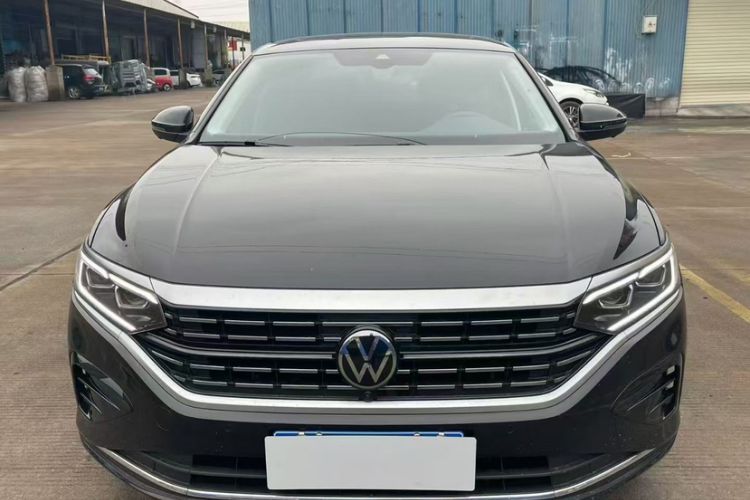 Used Volkswagen Passat 2025 Outstanding Model 380TSI Dragon Glory Edition Exterior 1