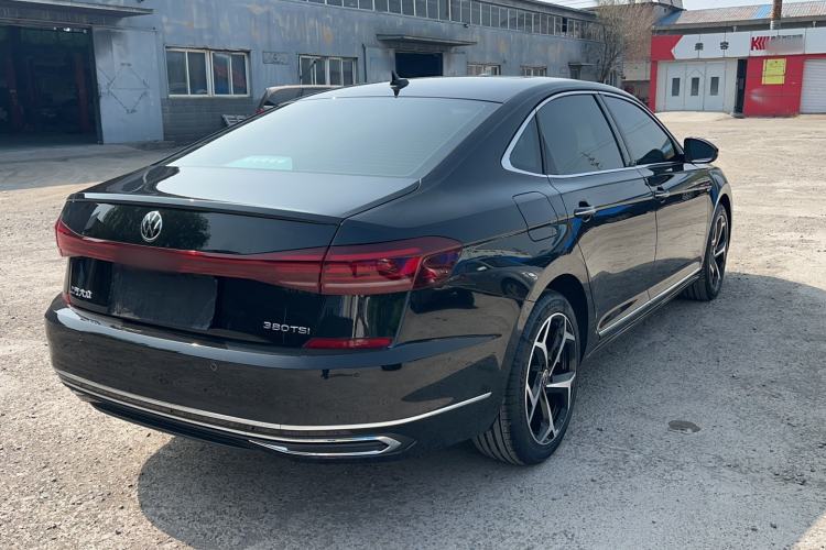 Used Volkswagen Passat 2025 Outstanding Model 380TSI Starry Dragon Glorious Edition Exterior 1