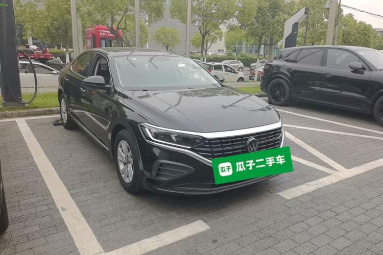 Used Volkswagen Passat 2025 Outstanding Model 280TSI Business Edition Exterior 1