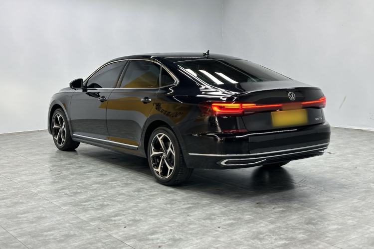 Used Volkswagen Passat 2025 Outstanding Model 380TSI Starry Dragon Edition Exterior 10