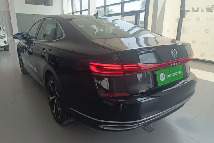 Used Volkswagen Passat 2025 Outstanding Model 380TSI Starry Dragon Glorious Edition Exterior 2