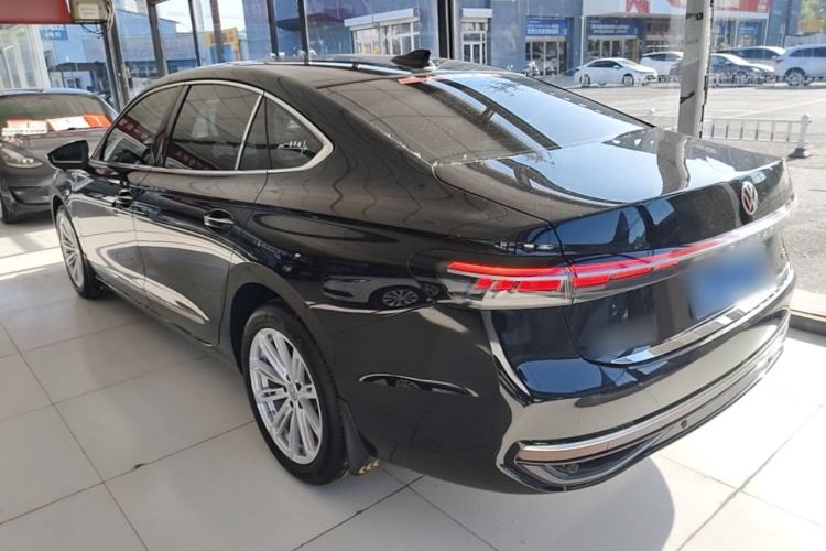 Used Volkswagen Passat 2025 Pro 380TSI Dragon Glory Edition Exterior 2