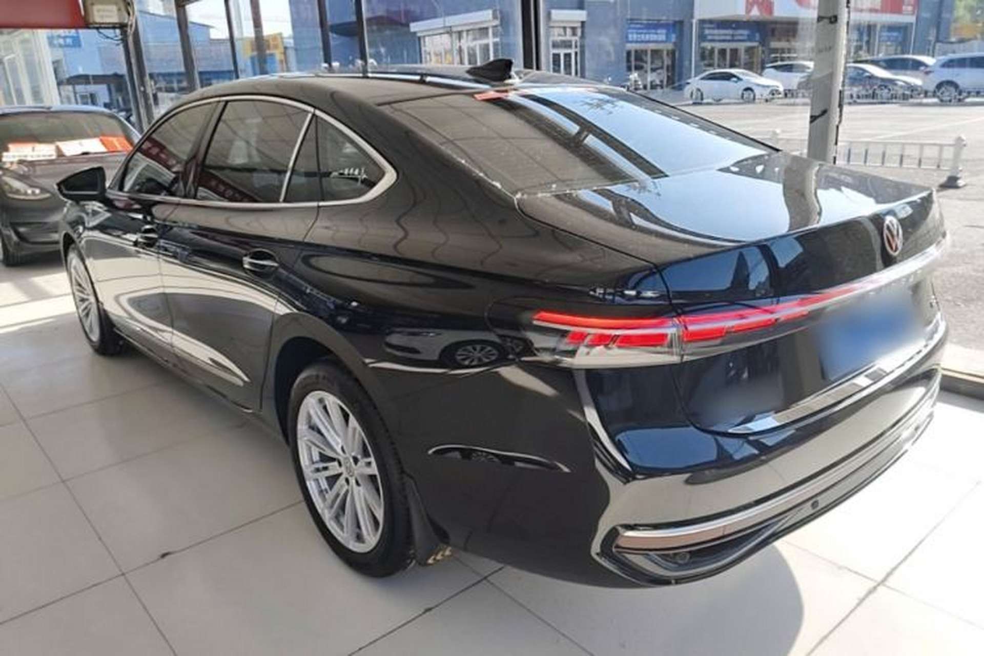Used Volkswagen Passat 2025 Pro 380TSI Dragon Glory Edition Exterior 2