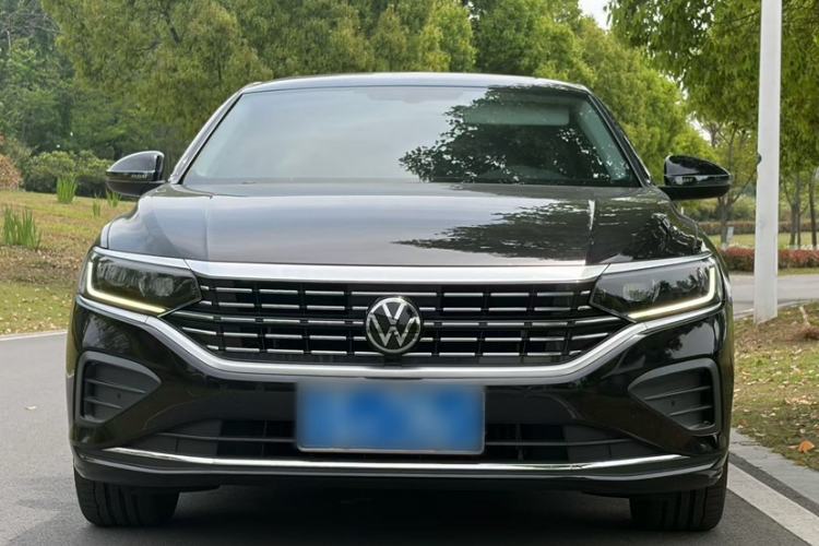 Used Volkswagen Passat 2025 Premium Version 380TSI Dragon Edition Exterior 2